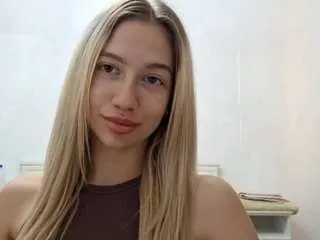 Ajawinnike from CamSoda