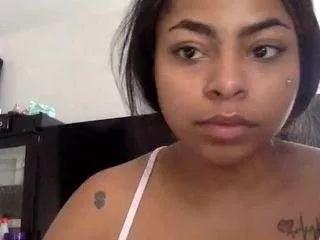 Alanajonees from CamSoda