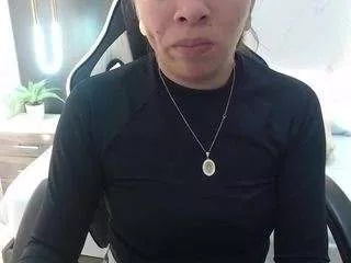 Alma-fenix from CamSoda