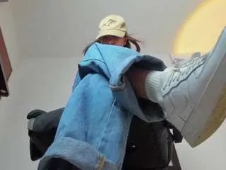 Alma-fenix from CamSoda