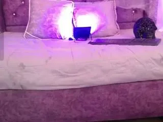 Amaradavis from CamSoda