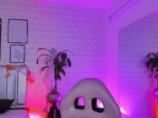 Bella-green from CamSoda