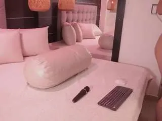 Bellat-slatin from CamSoda