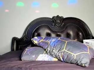 Bigbootysarenalove from CamSoda