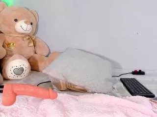 Callmenora from CamSoda