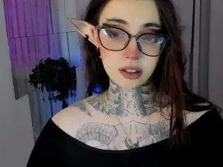 dixipixi from CamSoda