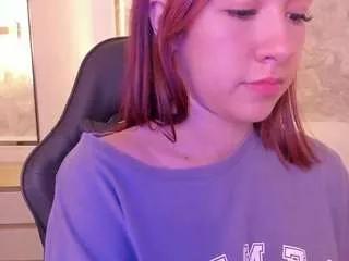 Doll-eyees from CamSoda