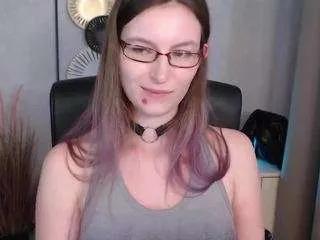 Emmatease94 from CamSoda