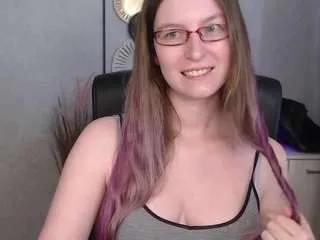 Emmatease94 from CamSoda