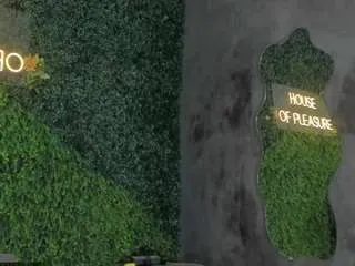 Emmily-z from CamSoda