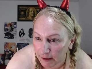 Emperatrizmessy from CamSoda