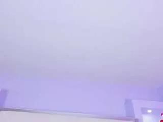 Helenaroos from CamSoda