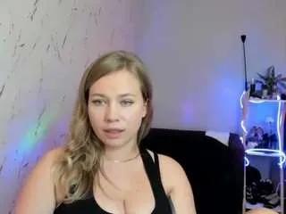 Holly95love from CamSoda