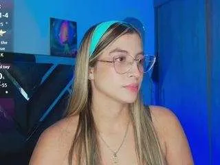 Issabelagonzalez from CamSoda