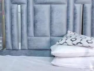 Kinkyhousewifee from CamSoda