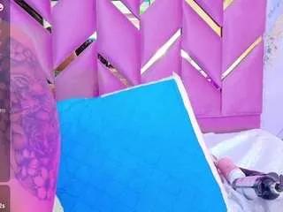 Kinkyhousewifee from CamSoda