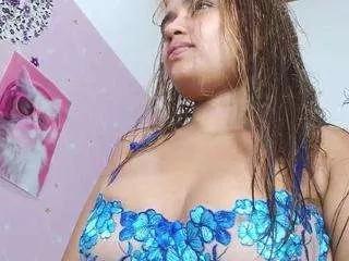 Little-lucyx from CamSoda