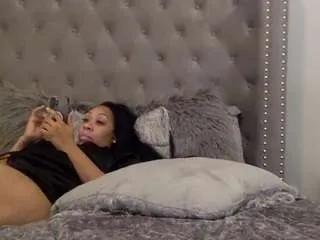 Missprettypocahontas from CamSoda