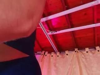 Mssbombom from CamSoda