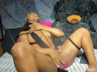 Niyirey from CamSoda