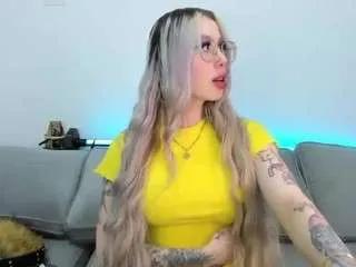 Purpleladydoll from CamSoda