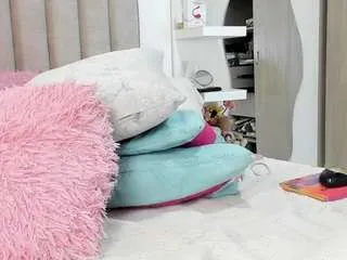 Queen-antonella-oficial from CamSoda