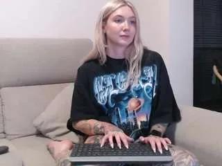 Tattoobbgirl from CamSoda