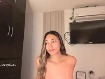 _alliex_ from Chaturbate