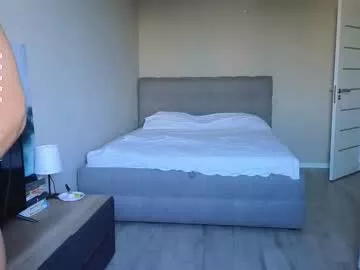 A_p_p_l_e from Chaturbate