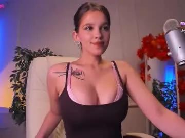 Adalyn_glow from Chaturbate