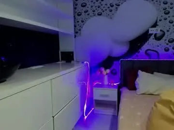 Almafancy from Chaturbate