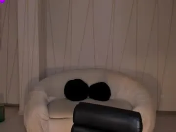 Amalia_cruss from Chaturbate