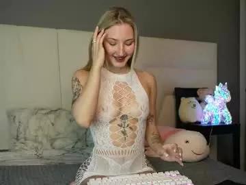 Annie_f0x from Chaturbate