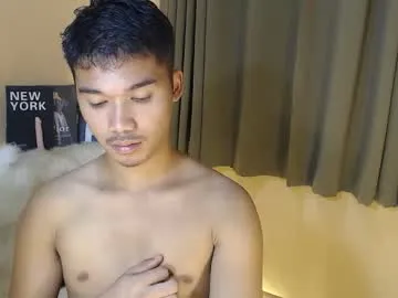 Asianhunk_jamesx from Chaturbate