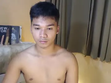 Asianhunk_jamesx from Chaturbate