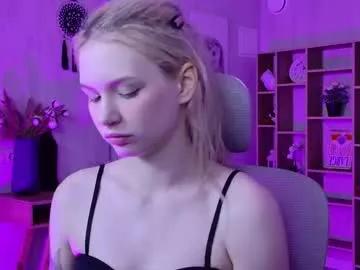 Avadaviis from Chaturbate
