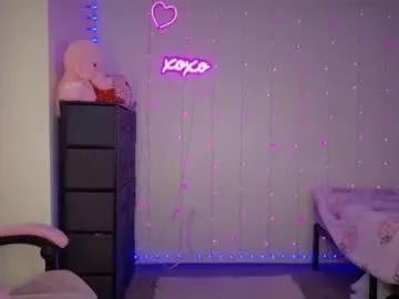 Bellamonroee from Chaturbate