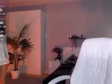 Bellla_haddid from Chaturbate