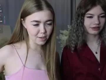 Berry_bloom from Chaturbate