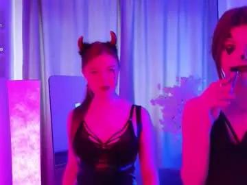 Berry_bloom from Chaturbate