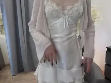 Berry_bloom from Chaturbate