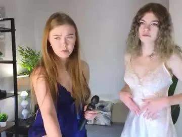 Berry_bloom from Chaturbate