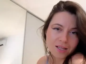 Callmehazei from Chaturbate