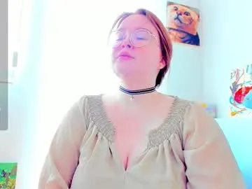 Debbiewood from Chaturbate