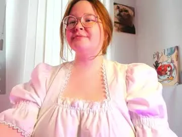 Debbiewood from Chaturbate