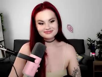Dellacrush_ from Chaturbate