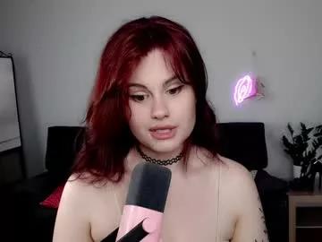 Dellacrush_ from Chaturbate