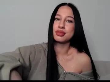 Delly_love from Chaturbate