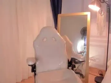 Doll_isa_ from Chaturbate