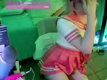 Dvadaisy from Chaturbate